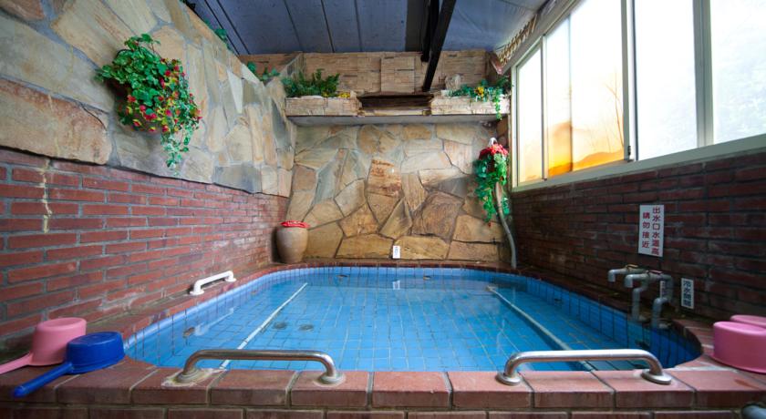 名人溫泉旅店(Celebrity Hotspring Hotel)