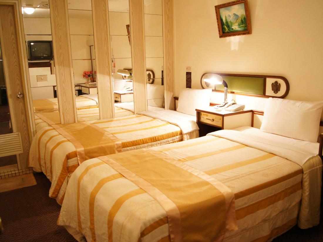 名世大飯店(Famouse Hotel)