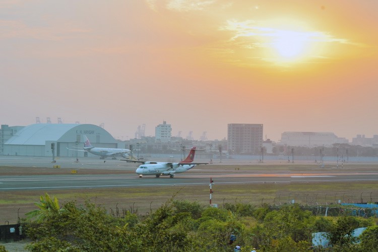 高雄國際機場(小港機場)