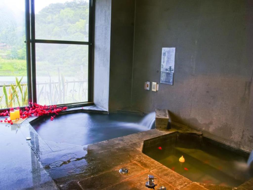 花漾水舞溫泉會館(33 SPA Hotel)